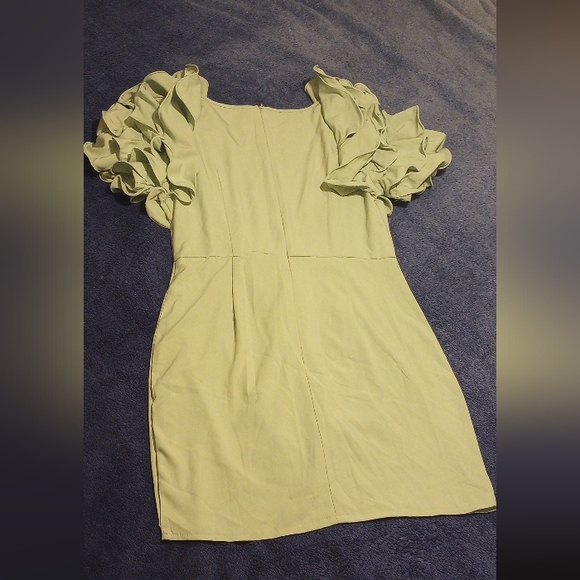 PRETTYLITTLETHINGS, Safe green frill sleeve v-neck bodycon dress, Size 10 - Picture 3 of 7